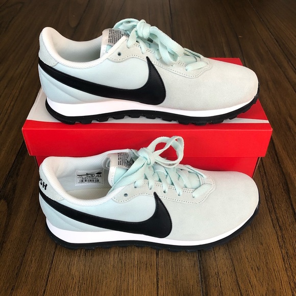 Nike PRE-LOVE 0.X.  casual sneaker - Picture 5 of 8